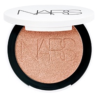 セラム×パウダー質感で狙い通りの輝きを演出するハイライター／NARS