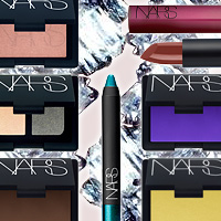 冴えた色をシックに楽しんで、旬の秋顔に／NARS