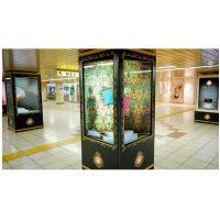 マジョマジョの“魔法の博物館”が新宿駅に登場／マジョリカ マジョルカ