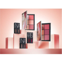 色をブレンドして自分らしさを楽しむ豪華な限定コレクション／NARS