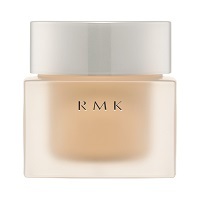 素肌息づく、大人の肌に実力まとうクリーミィファンデーション／RMK
