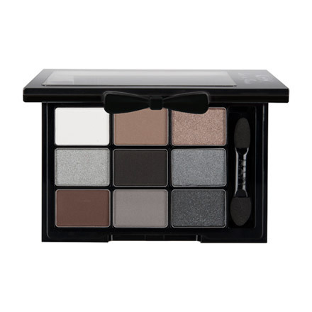 NYX Professional Makeup / LOVE IN PARIS EYE SHADOW PALETTEの公式