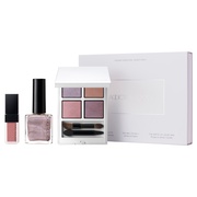 アディクション / HOLIDAY ADDICTION BASE MAKE UP COLLECTIONの公式