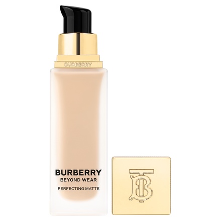バーバリー ビヨンド ウェア パーフェクティング マット20 FAIR COOL Burberry Beauty / バーバリー ビヨンド ウェア パーフェク
