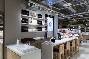 @cosme STORE TSUTAYA ْӉX