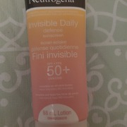 Visibly Even Daily Moisturizer Broad Spectrum SPF 30 / ニュートロジーナ(海外)へのクチコミ投稿画像