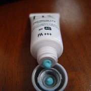 プレミアム UV-AG 40 ブルーベース / ヘレナ ルビンスタインへのクチコミ投稿画像