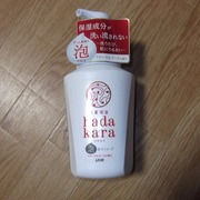 hadakara ボディソープ 泡で出てくるタイプ フローラルブーケの香り(旧) / hadakaraへのクチコミ投稿画像